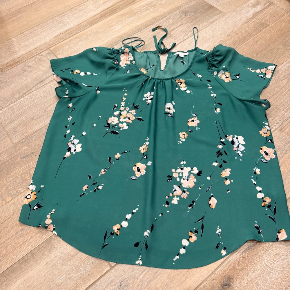 LC Lauren Conrad Womens XL Green Floral Cold Shoulder Flutter Sleeve Blouse Top